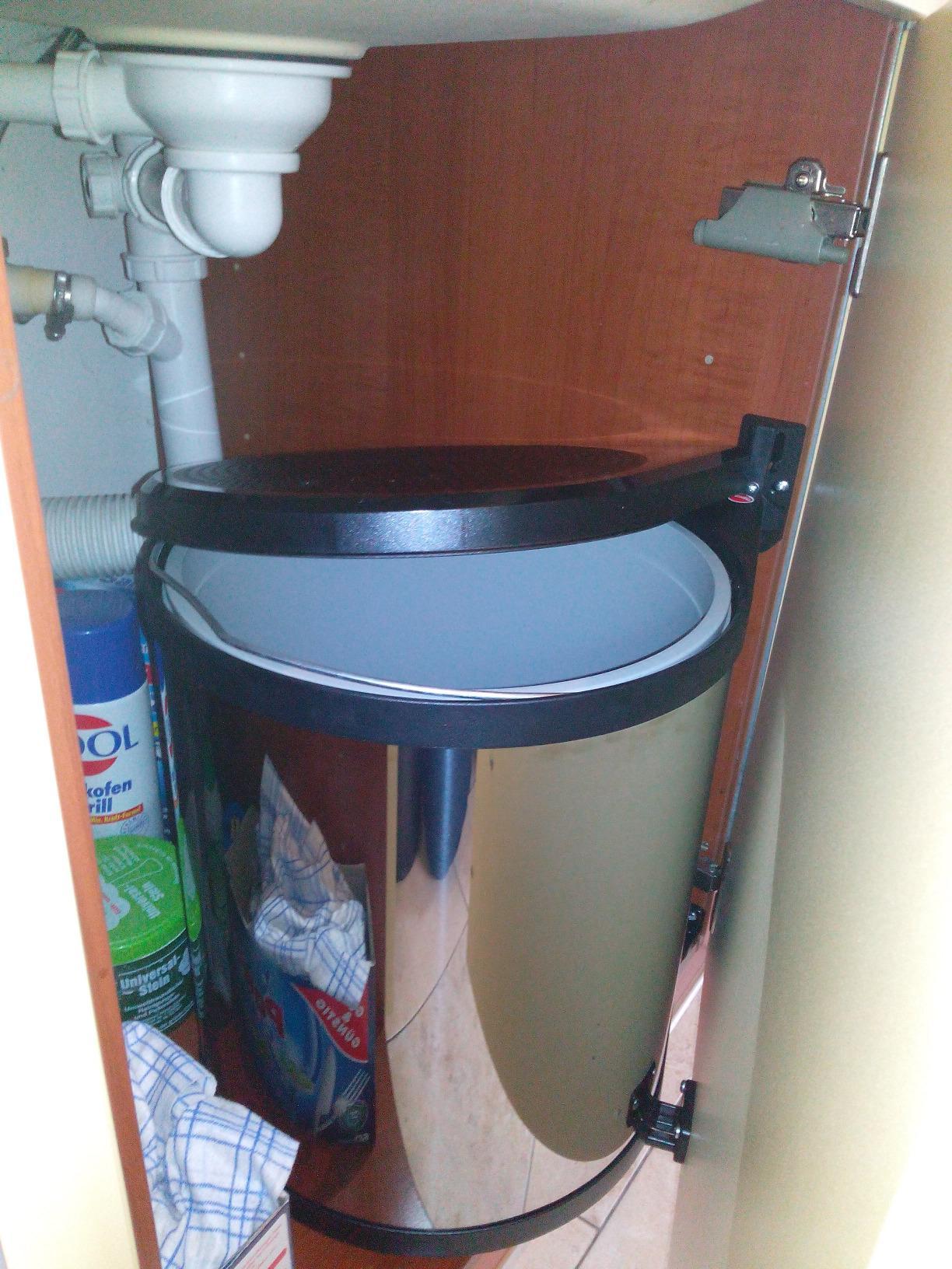 Schick in schwarz