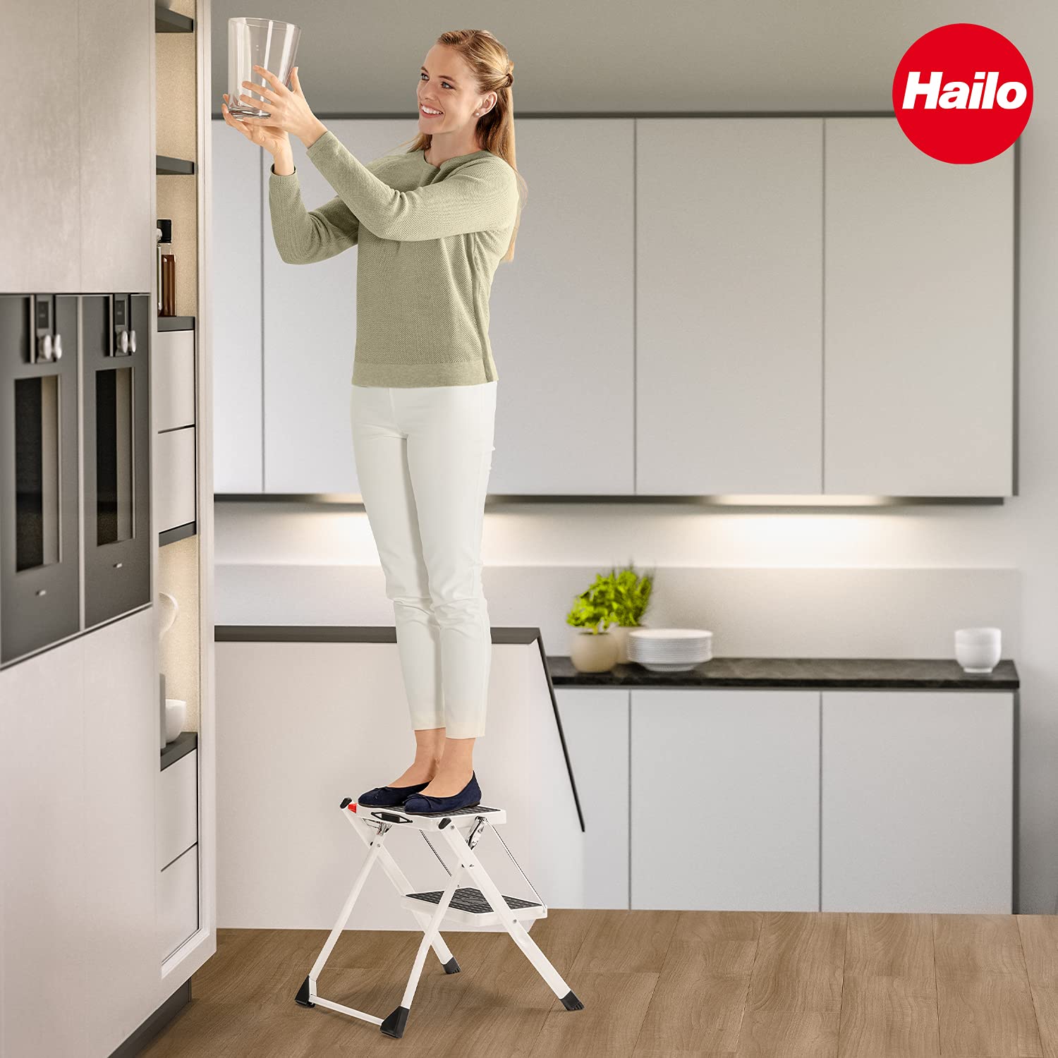 hailo-mk60-trittleiter-2-stufen-stahl-wei-150kg-klappbar image 6